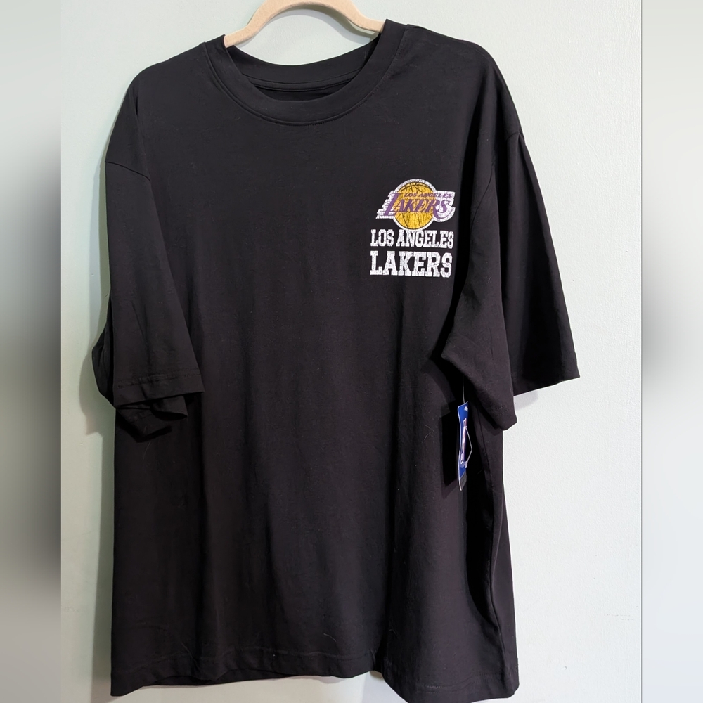 NWT Los Angeles Lakers T-Shirt NBA Oversized M *R20